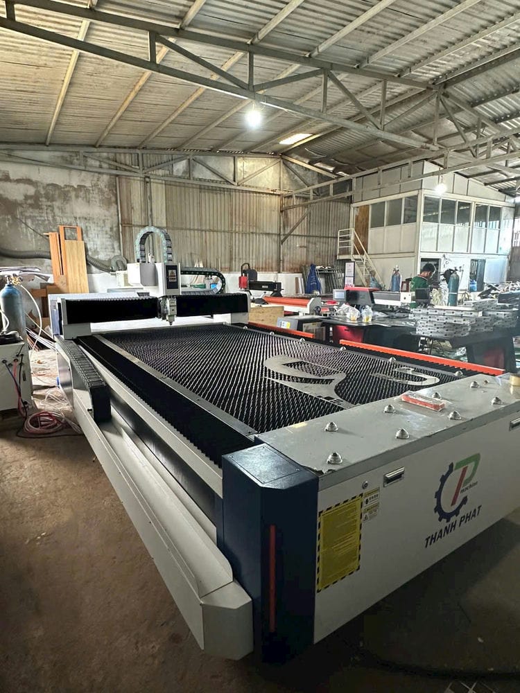 Gia công chữ inox xuân lộc