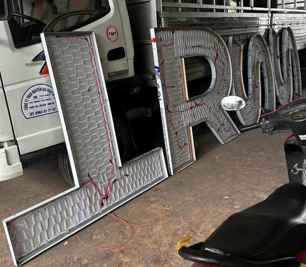 Làm Bảng Hiệu Quảng Cáo - Nguyễn Gia Phát 9 Làm bảng hiệu Biên Hòa Đồng Nai